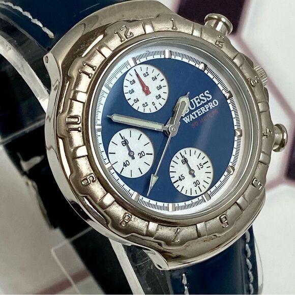 Vintage 1995 GUESS Waterpro Men’s Unisex Chronograph Watch with Original Case - Picture 3 of 16